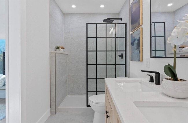 Building Photo - 5506 Salem Walk Dr