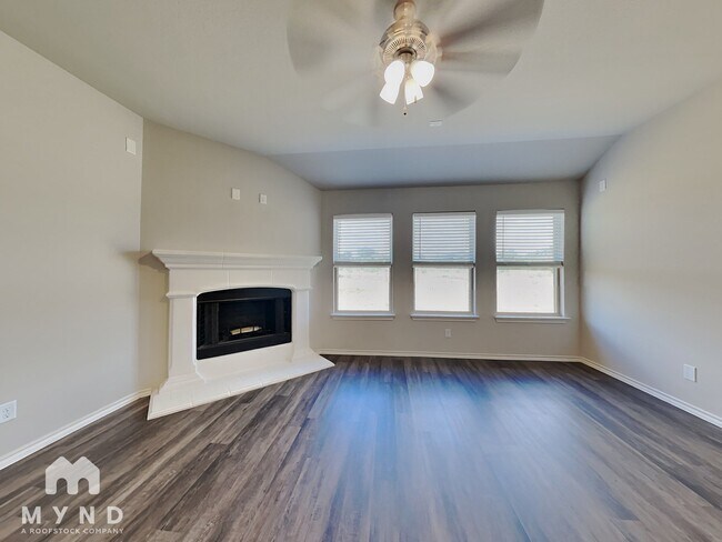 Building Photo - 3905 Chippewa Ct