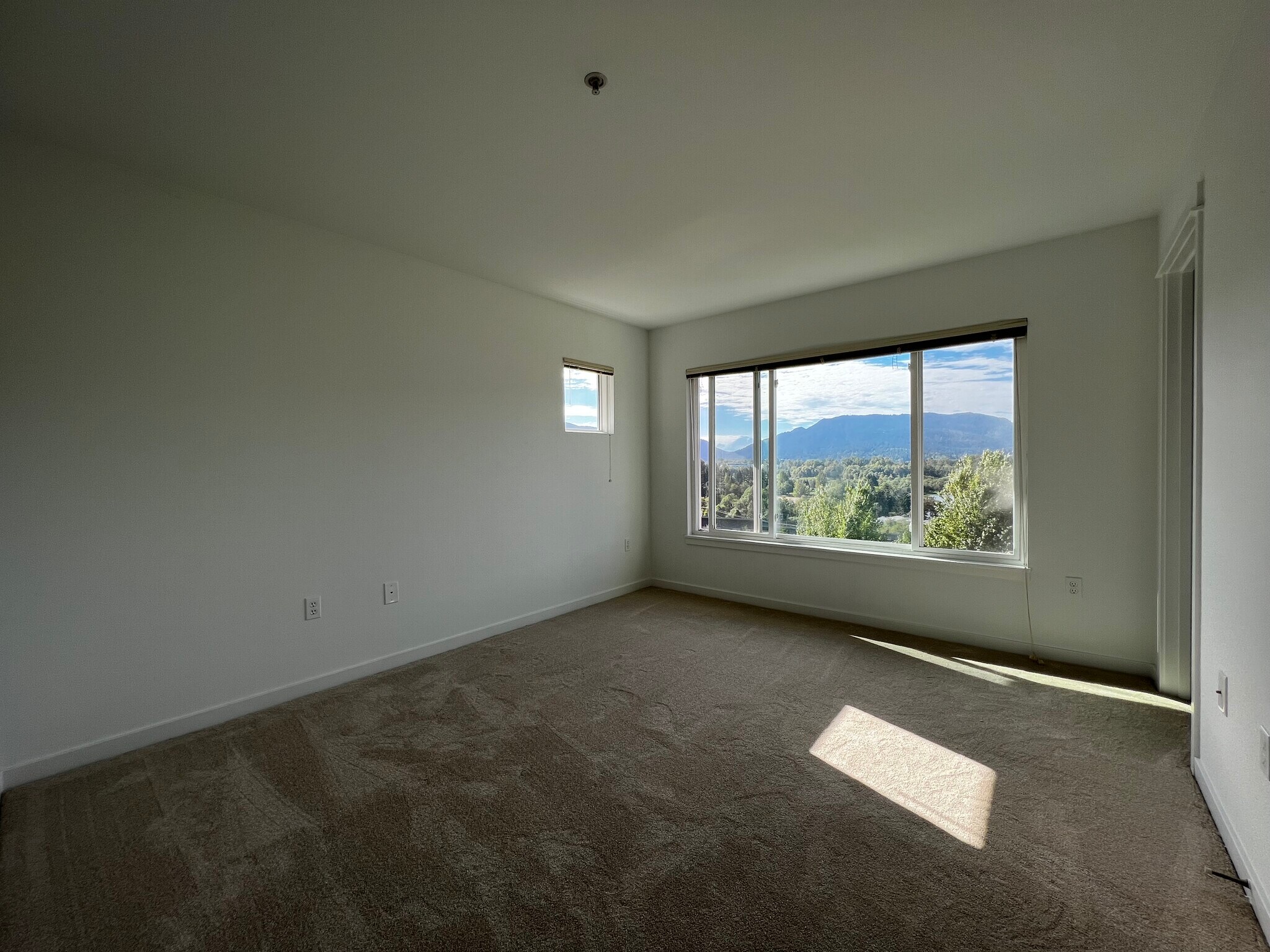 Building Photo - 21269 SE 42nd Pl