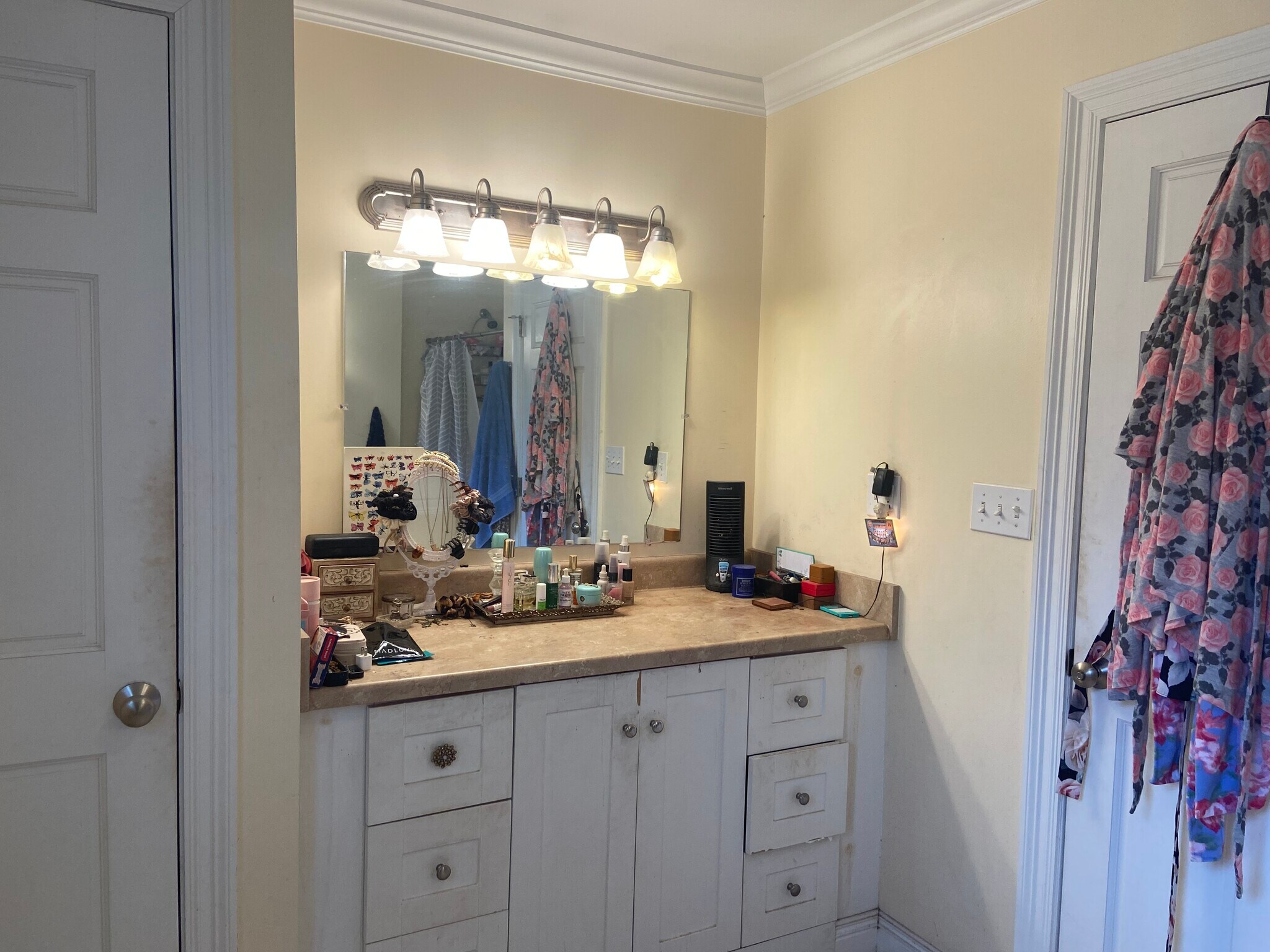Bathroom - 129 34th St