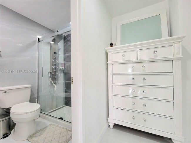 Building Photo - 3505 S Ocean Dr