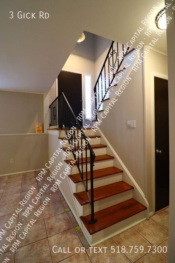 Building Photo - 3 Gick Rd
