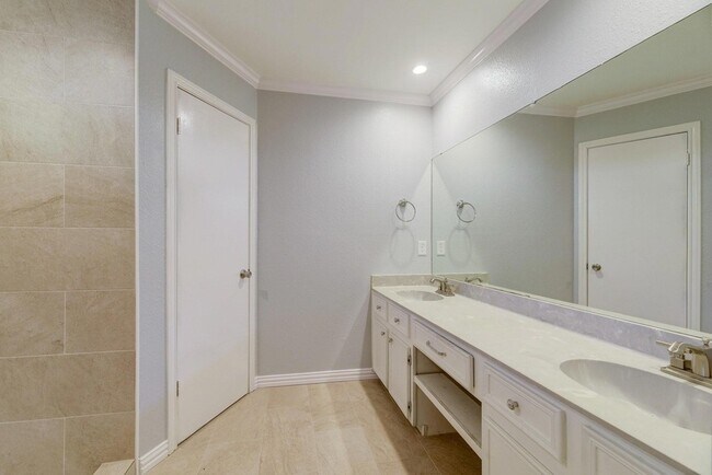 Building Photo - 12904 Quinn Trail