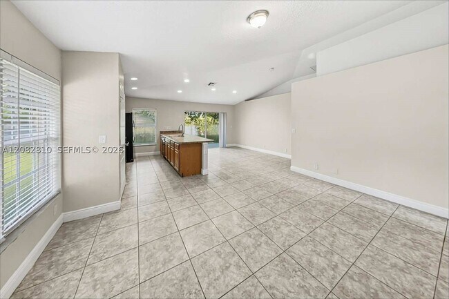 Building Photo - 2611 Alexander Ave