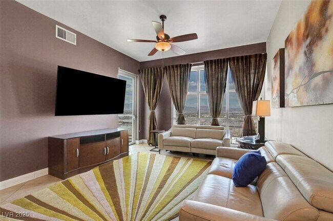 Building Photo - 150 S Las Vegas Blvd