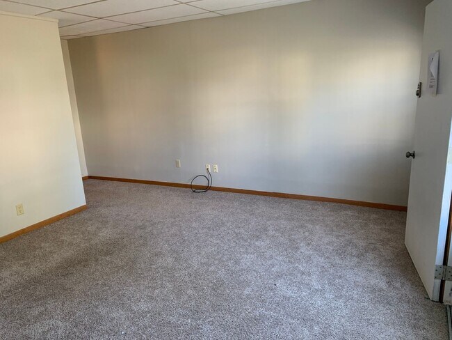 Building Photo - 406 S Hague Ave