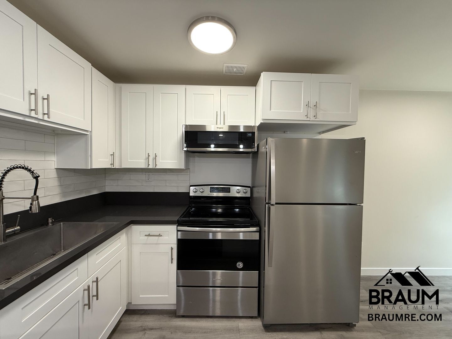 Building Photo - 5611 Fulcher Ave