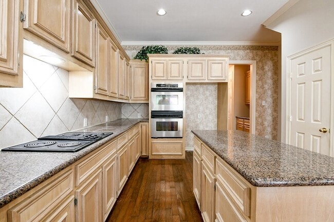 Building Photo - 3003 Grand Noble Cir