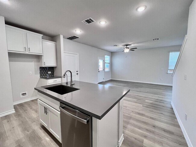 Building Photo - 4701 Lavender Field Path