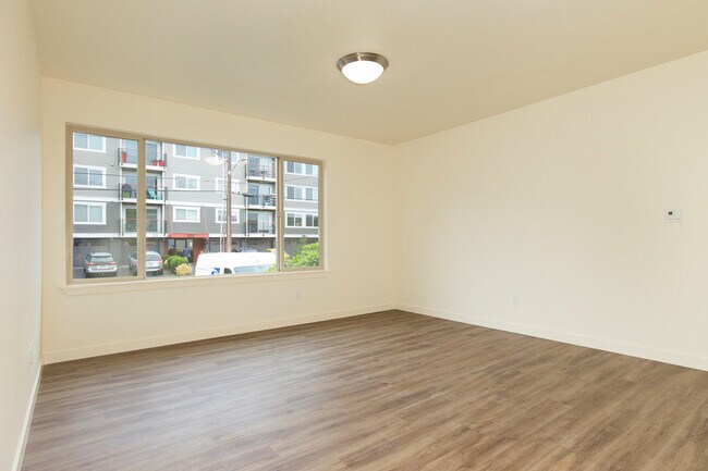 Building Photo - 2237 NW 59th-3