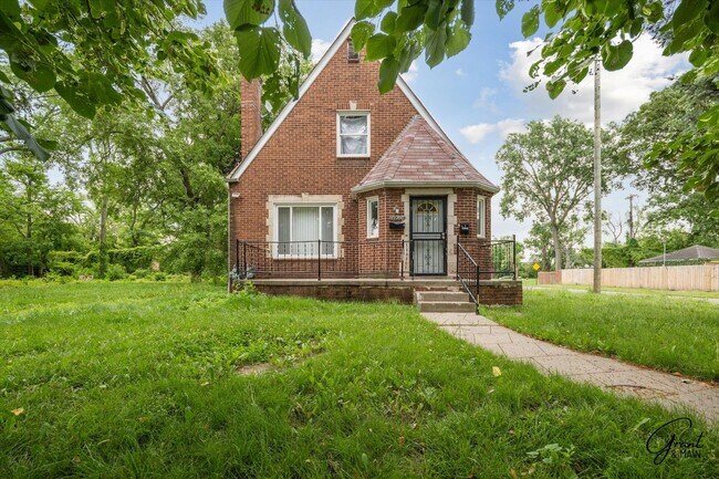 Primary Photo - 12200 Cheyenne St