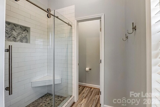 Building Photo - 10 Spruce Pine Dr