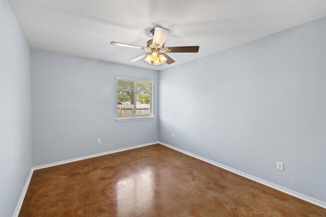 Building Photo - 3321 Winding River Trail