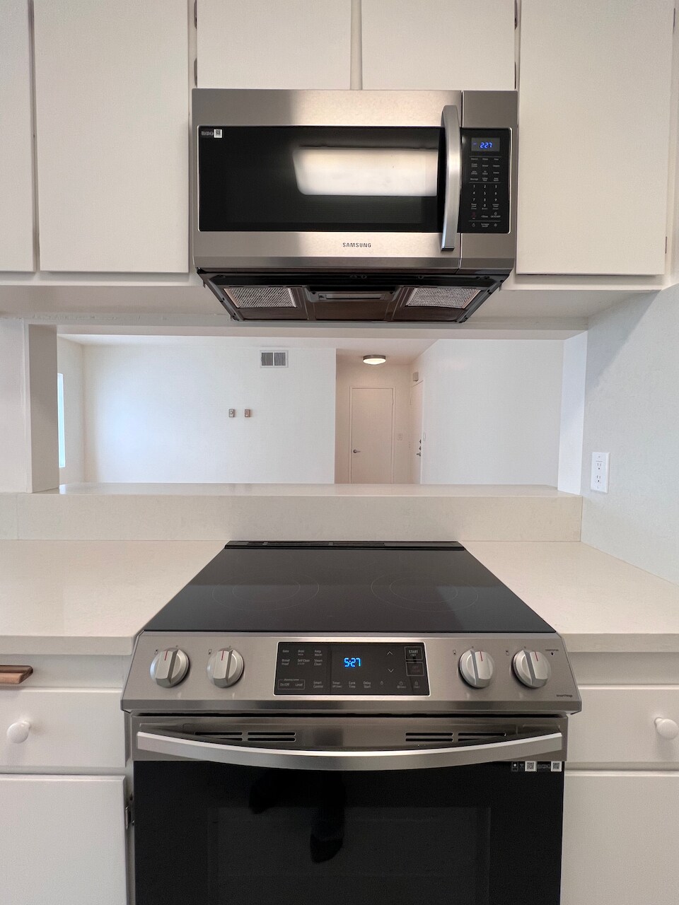 Building Photo - 11639 Chenault St