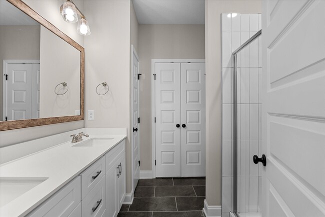 Building Photo - 626 Hope St