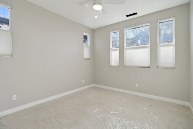 Building Photo - 2942 Copley Ave