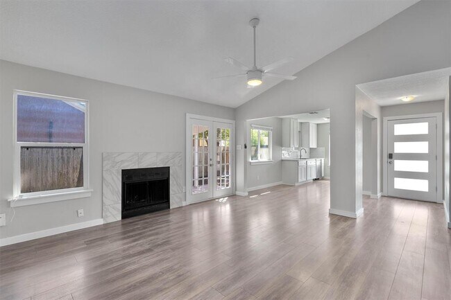 Building Photo - 12321 Emery Oaks Rd