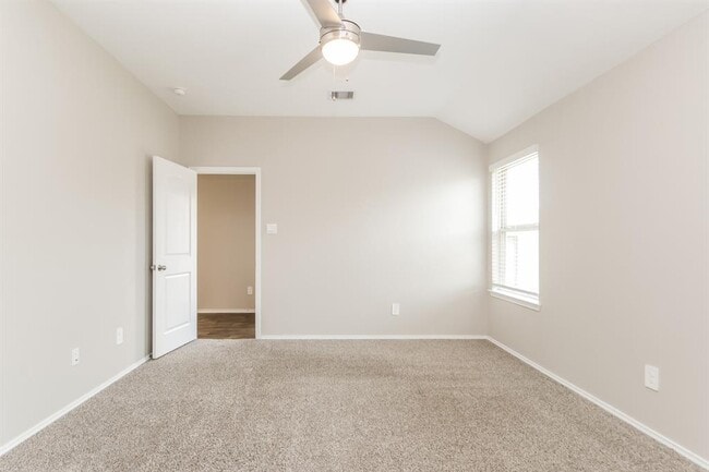 Building Photo - 9944 Gln Brk Ln