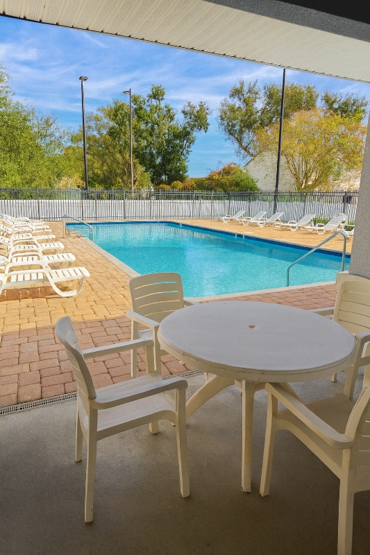 Building Photo - 273 Alexander Woods Dr