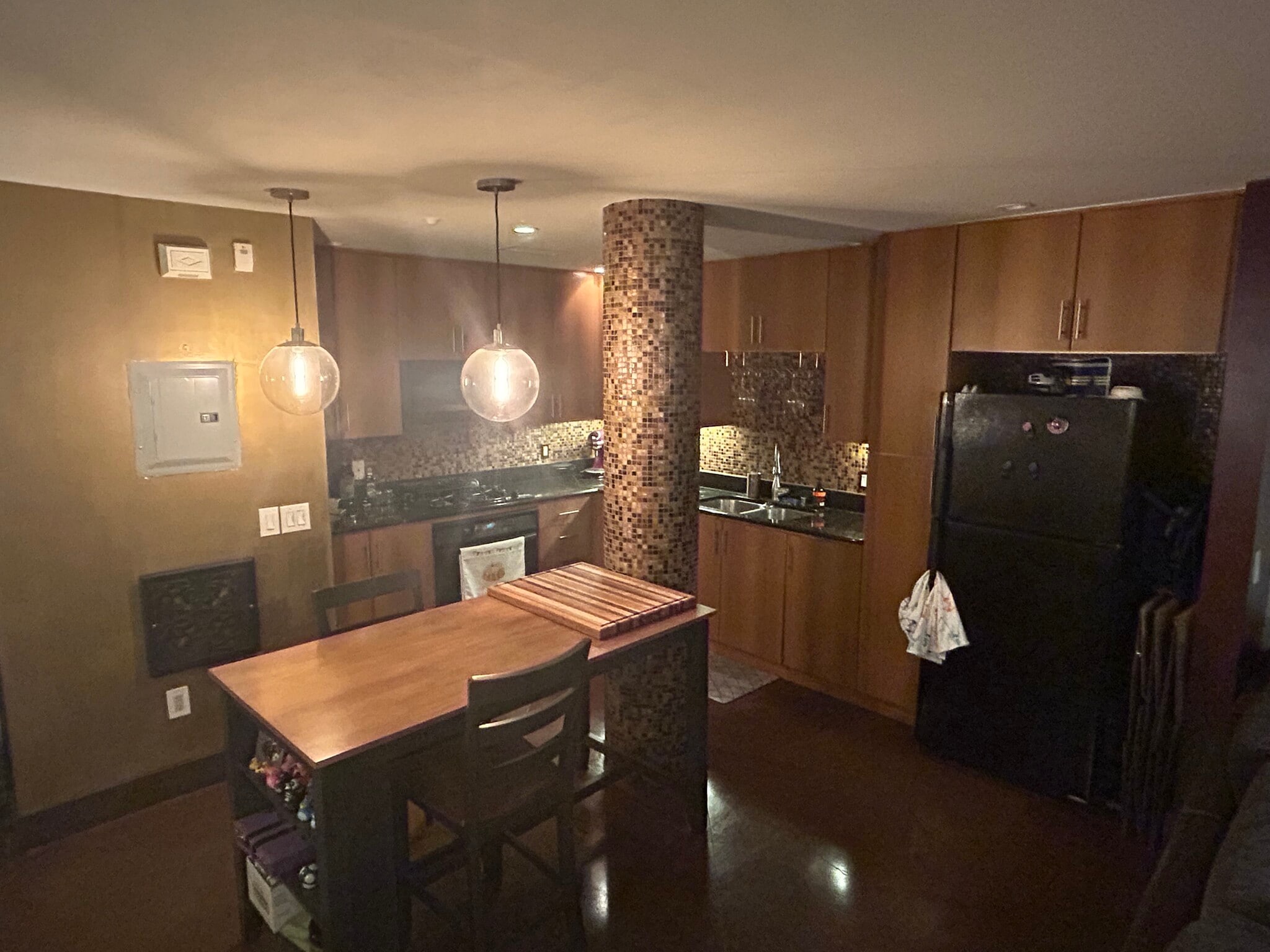 Building Photo - 1225 Island Ave