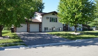 Building Photo - 548 Seminole Way