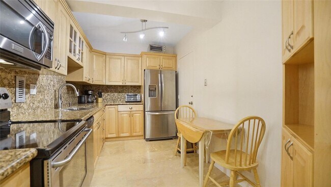 Building Photo - 4250 Galt Ocean Dr