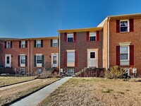 Building Photo - 1048 Saybrook Harbour