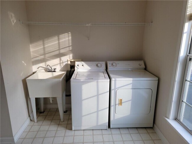 Building Photo - 5072 Raventhorpe Ct