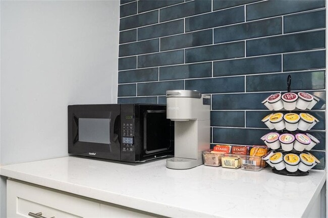 Building Photo - 1778 Flintwood Dr SE