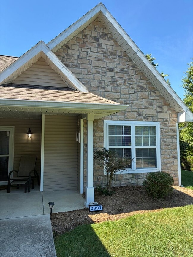 Building Photo - 2097 W Arbor Ridge Way
