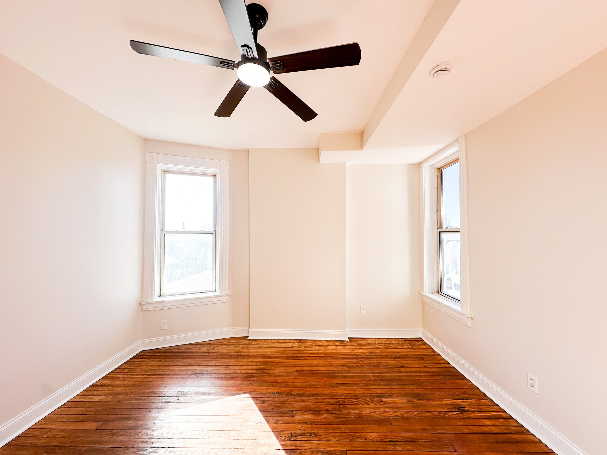 Building Photo - 3333 California Ave