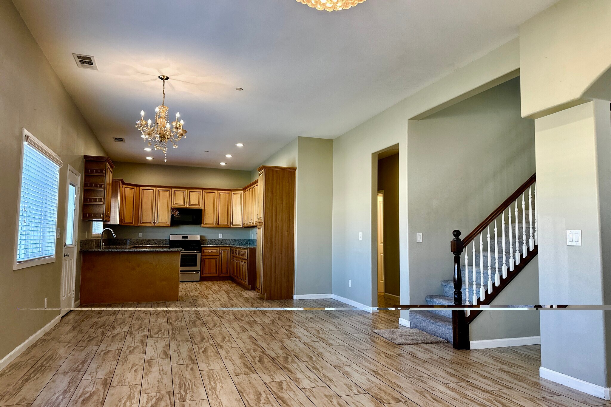 Building Photo - 16628 Atlas Ln