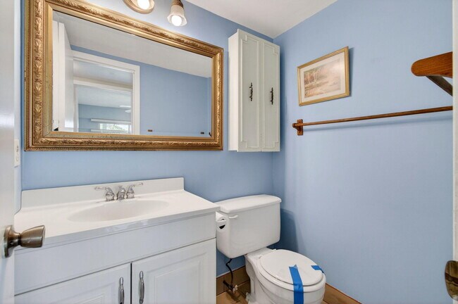 Building Photo - 116 Mansfield C