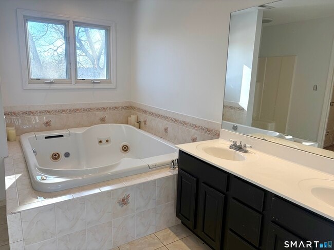 Building Photo - 96 Winibig Trail