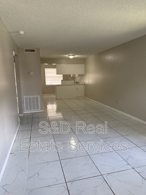 Building Photo - 3009 Allred Dr