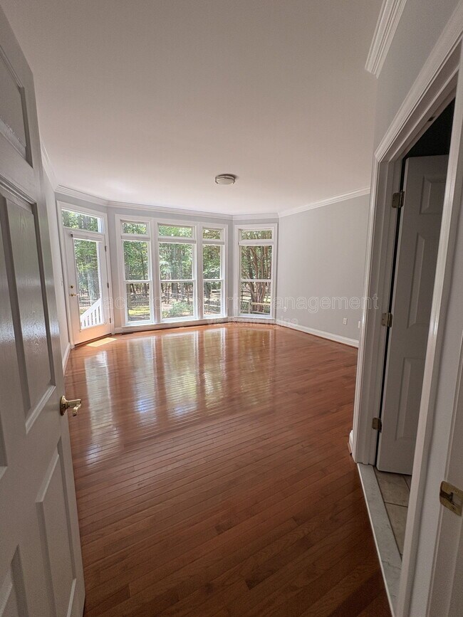 Building Photo - 10802 Cedar Creek Dr