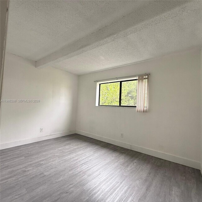 Building Photo - 1125 S Flagler Ave