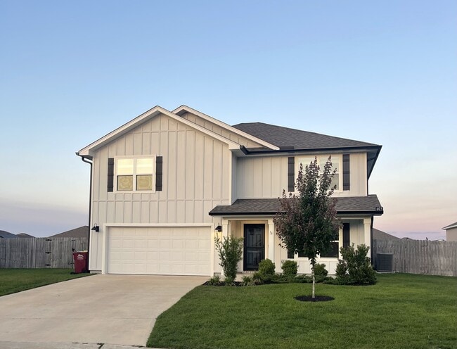 Primary Photo - 603 Champ Trl