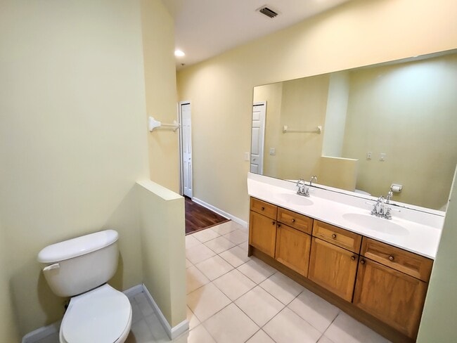 Building Photo - 300 Via Castilla