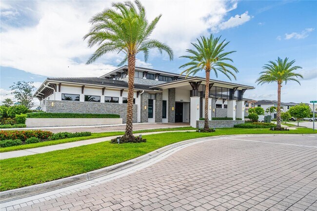 Building Photo - 15583 NW 91st Ct