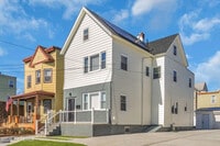 Building Photo - 11 E 43rd St