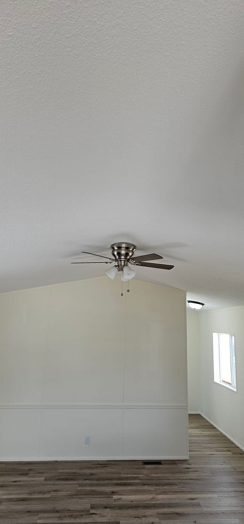 Building Photo - Fully Renovated 3Bd/2Ba Home in River Rock Fenced Yard Pet Friendly