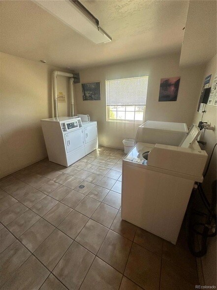 Building Photo - 3250 O'Neal Cir