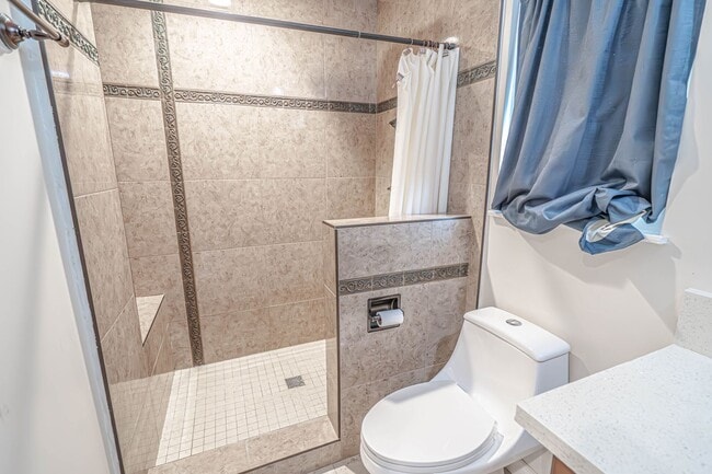 Building Photo - COMING SOON! Amazing 6 Bedroom Home for Rent in Canyon Country!