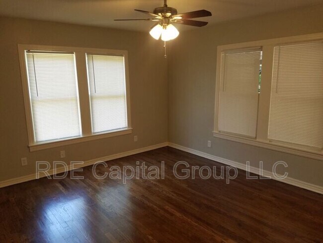 Building Photo - 2909 Avenue A