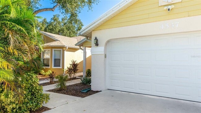 Building Photo - 4537 S Lockwood Ridge Rd