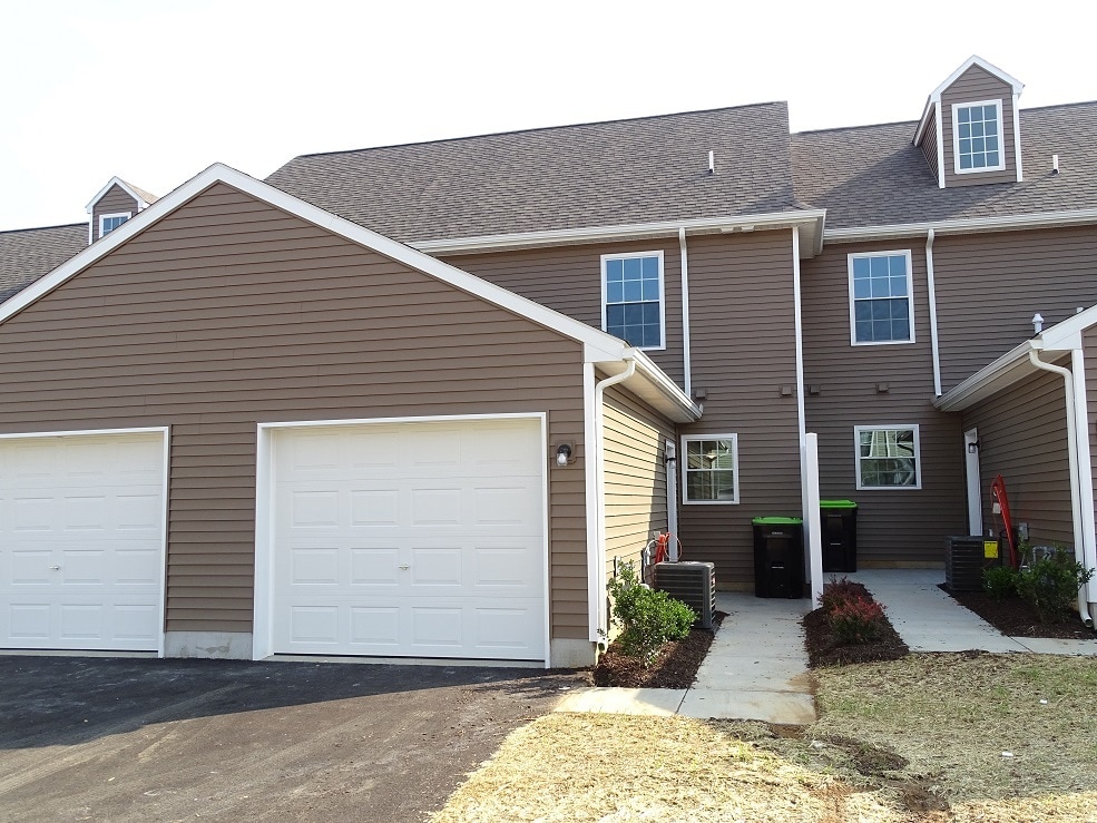 Building Photo - 852 Byler Cir