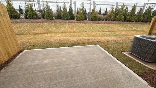 Building Photo - 2485 Poppy Ct