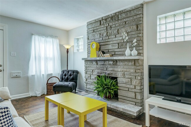 Building Photo - 1437 Collins Ave