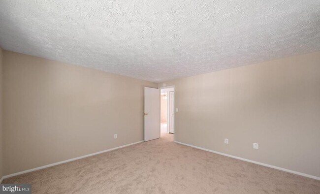 Building Photo - 1103 Burwick Dr